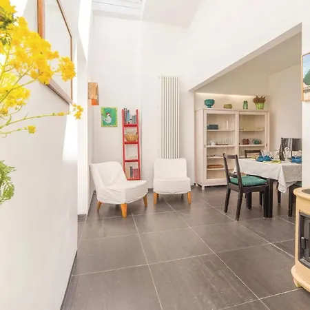 Biancolilla Apartment *